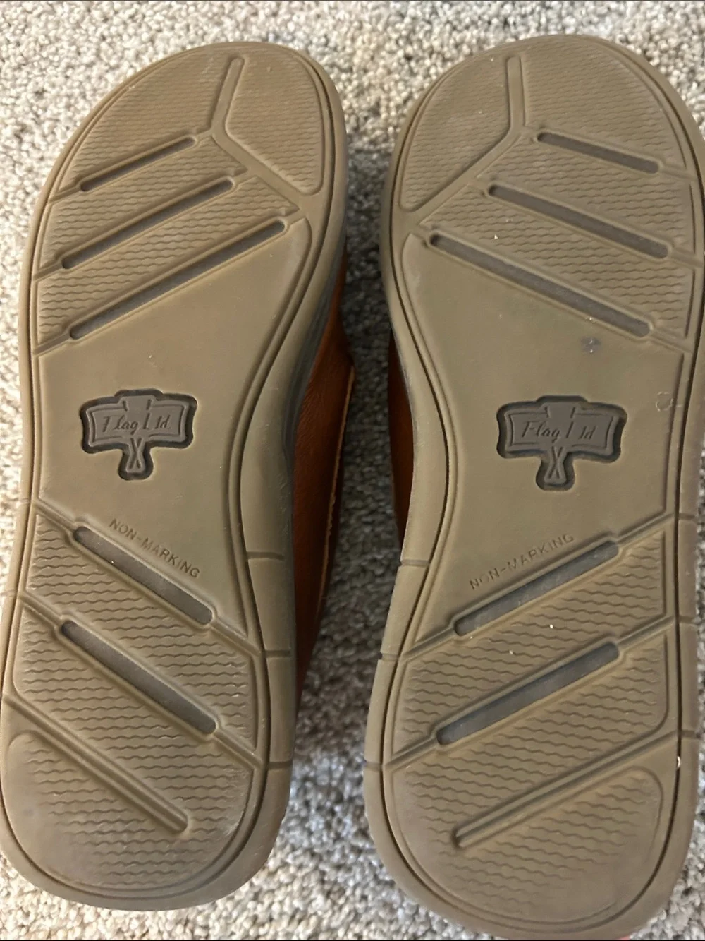 Boys Slip-On Leather Loafers in Brown leather size 6